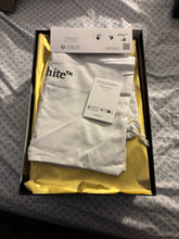 Load image into Gallery viewer, Off white be right Back