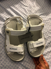 Load image into Gallery viewer, Balenciaga Tourist Sandal
